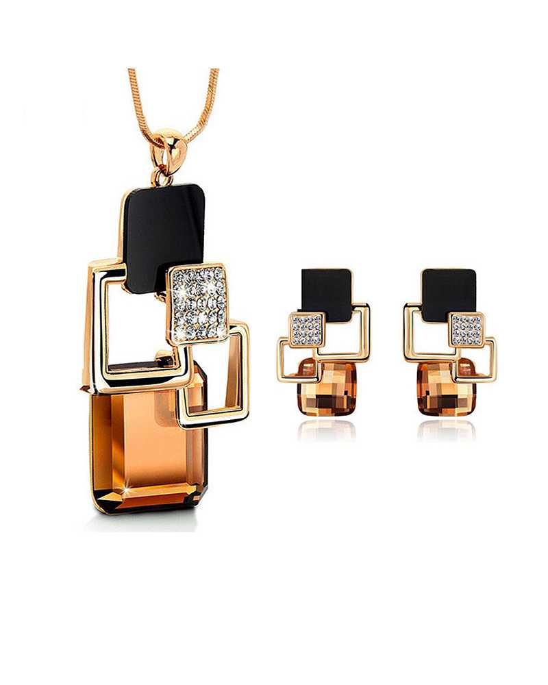 Golden Hollow Crystal Pendant With Earrings