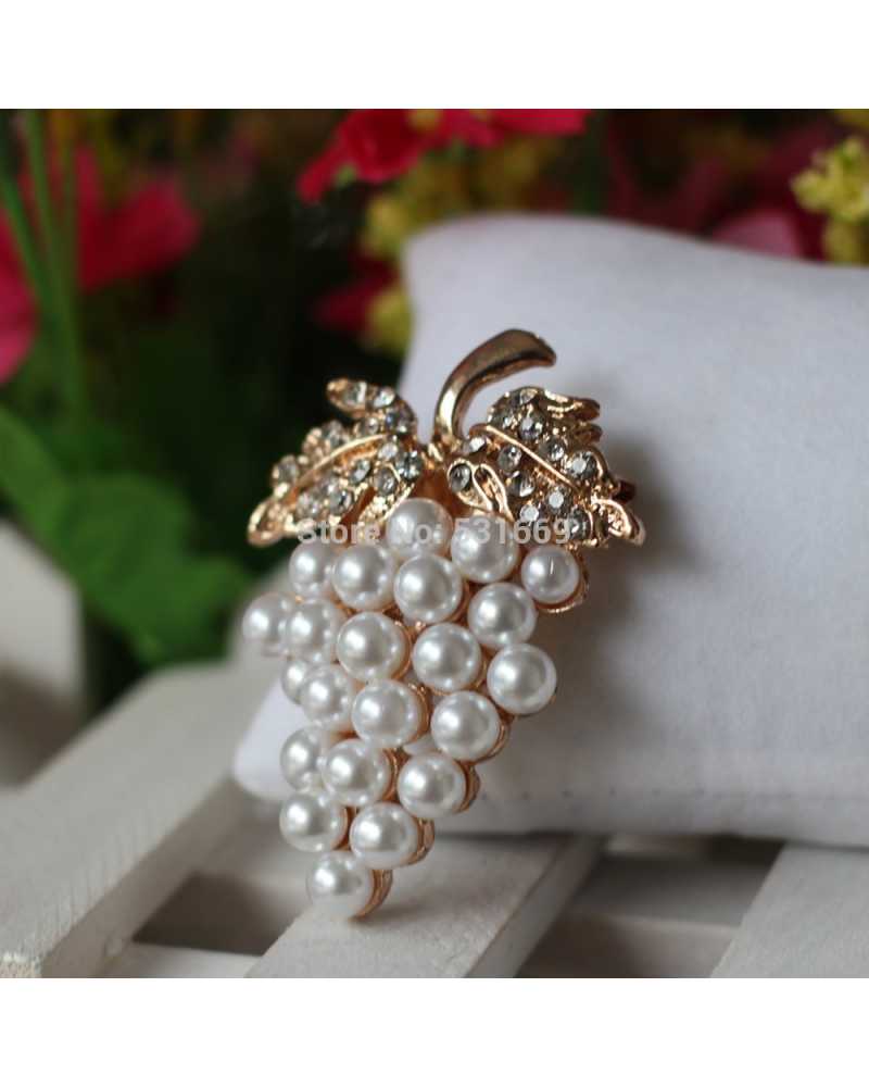 Crystal Pearl Grapes Brooches