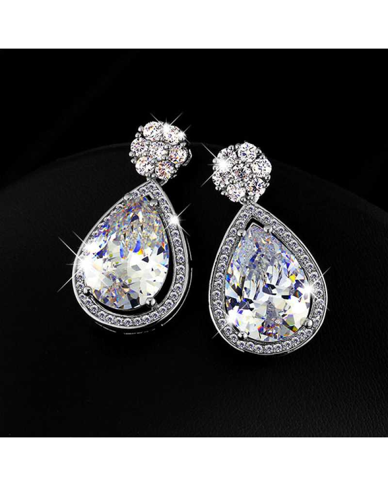 Hot Looking Crystal Drop Exotic Earrings