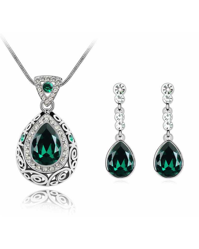  Color: Green